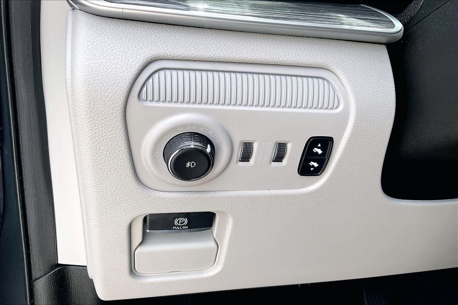 Used 2022 River Rock Jeep Series III image 14