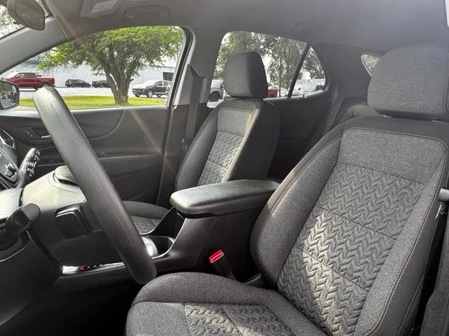 Used 2022 Gray Chevrolet LT image 9