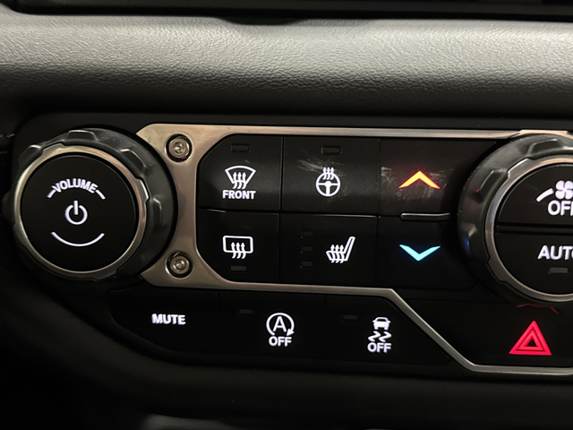 Used 2024 Black Clearcoat Jeep Rubicon image 7