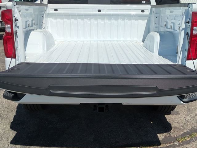 New 2026 Summit White Chevrolet RST image 28
