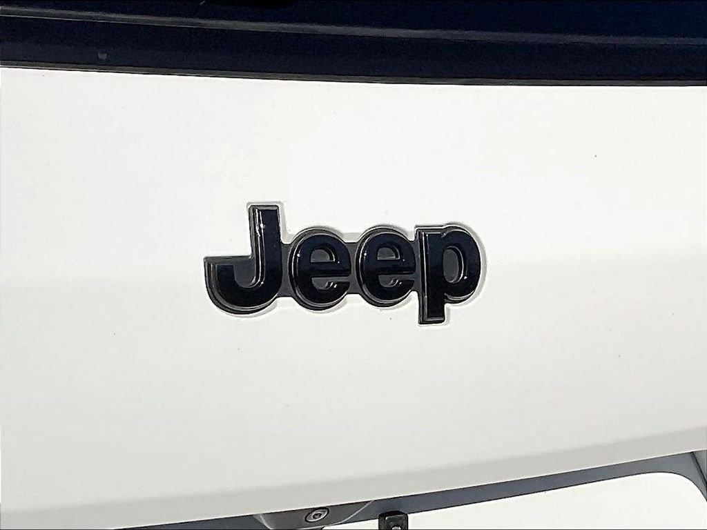 Used 2022 White Jeep Limited image 30