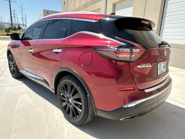 Used 2021 Red Nissan Platinum image 6