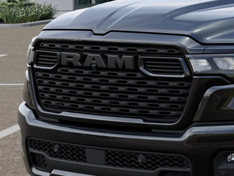 New 2026 Diamond Black Crystal Pearlcoat RAM Express image 39