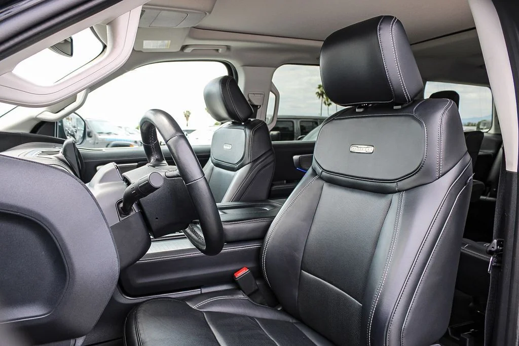 Used 2025 Black Ford Platinum image 18