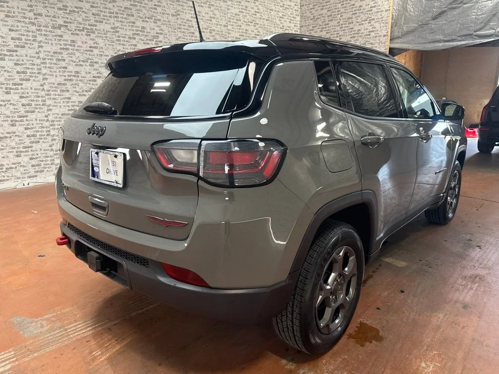 Used 2022 Gray Jeep Trailhawk image 7