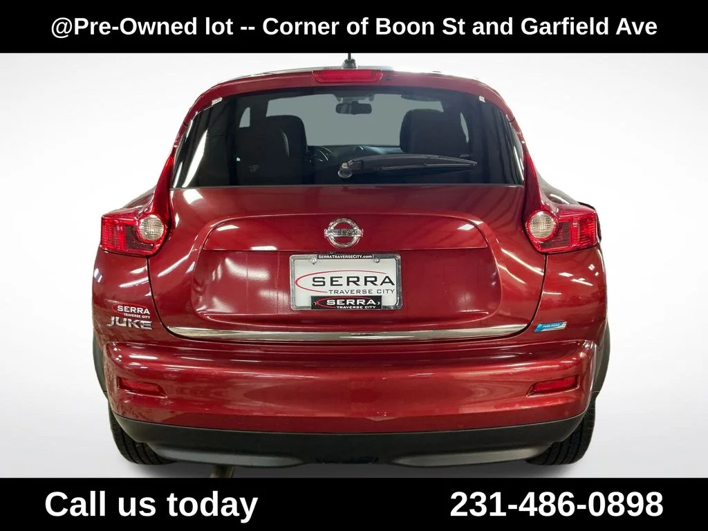 Used 2012 Red Nissan SL image 4
