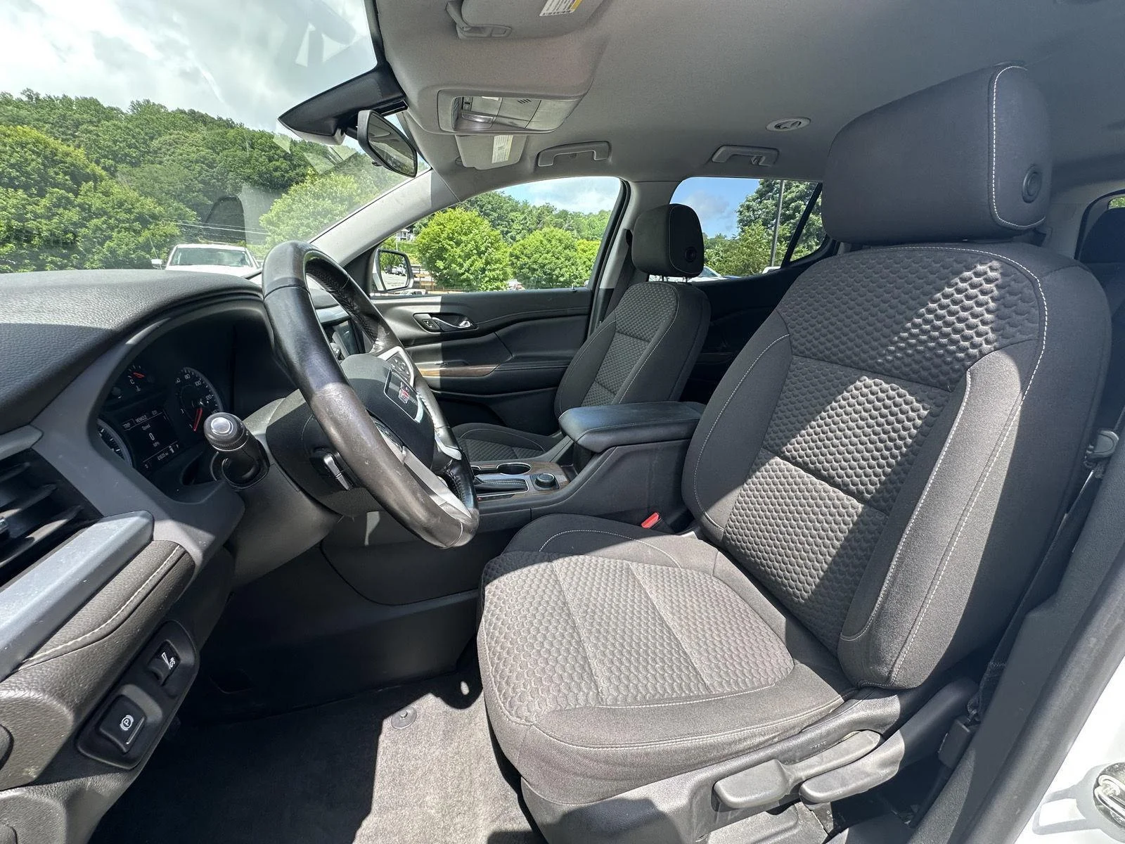 Used 2019 Summit White GMC SLE image 9