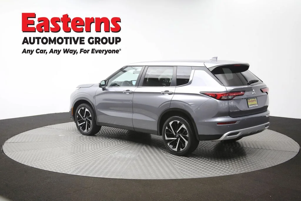 Used 2024 Gray Mitsubishi SE image 62