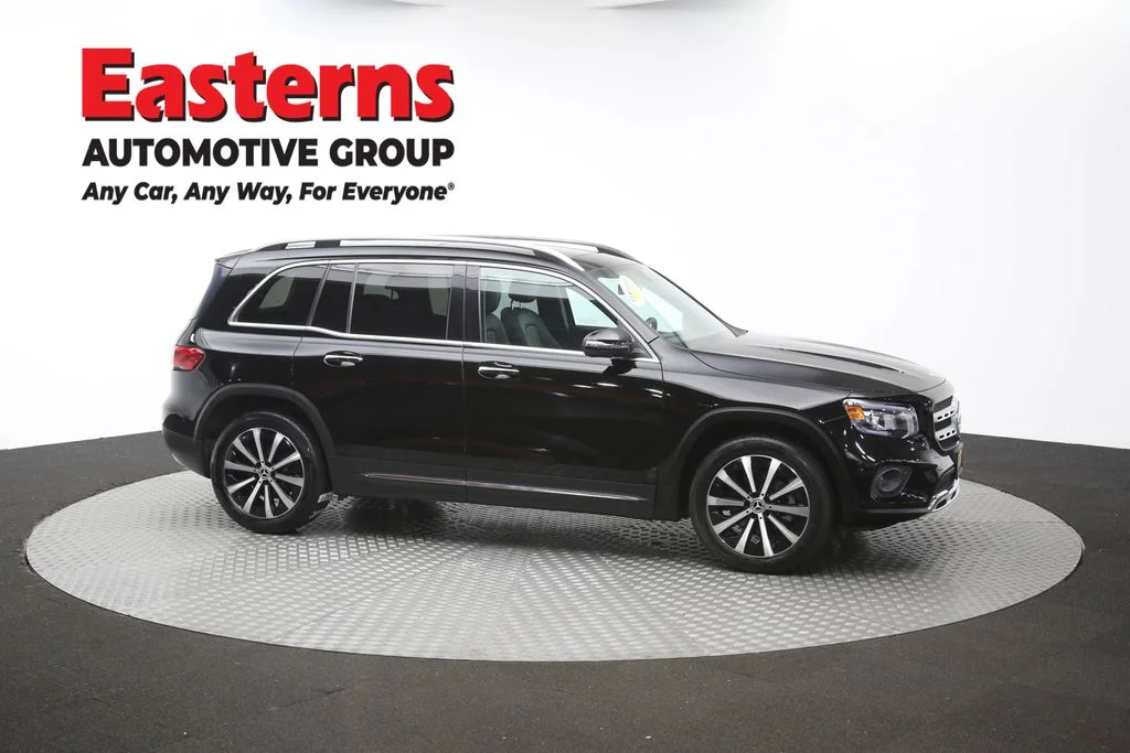 Used 2022 Black Mercedes-Benz GLB 250 image 47
