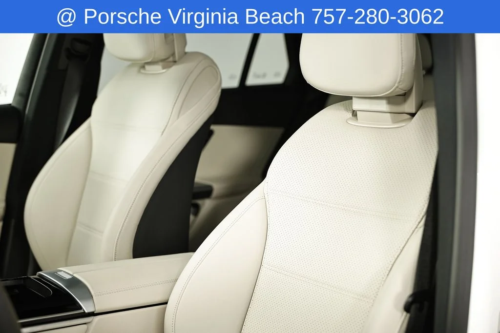 Used 2025 White Mercedes-Benz GLC 300 image 26