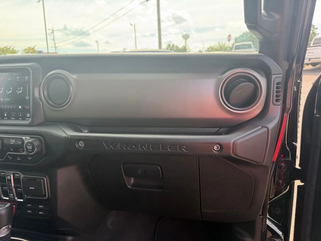 Used 2021 Black Jeep Unlimited Sport S image 34