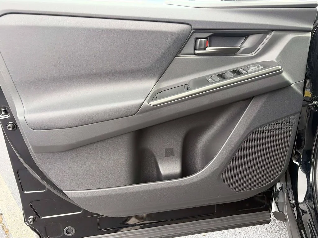 New 2026 Midnight Black Metallic Toyota XLE image 26