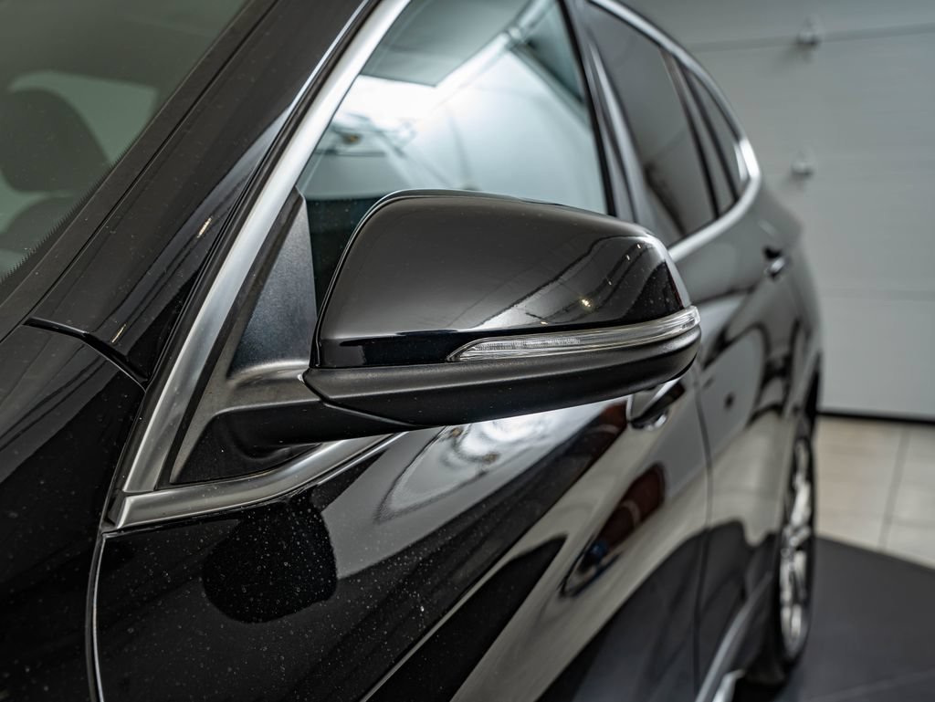 Used 2017 Jet Black BMW xDrive28i image 9
