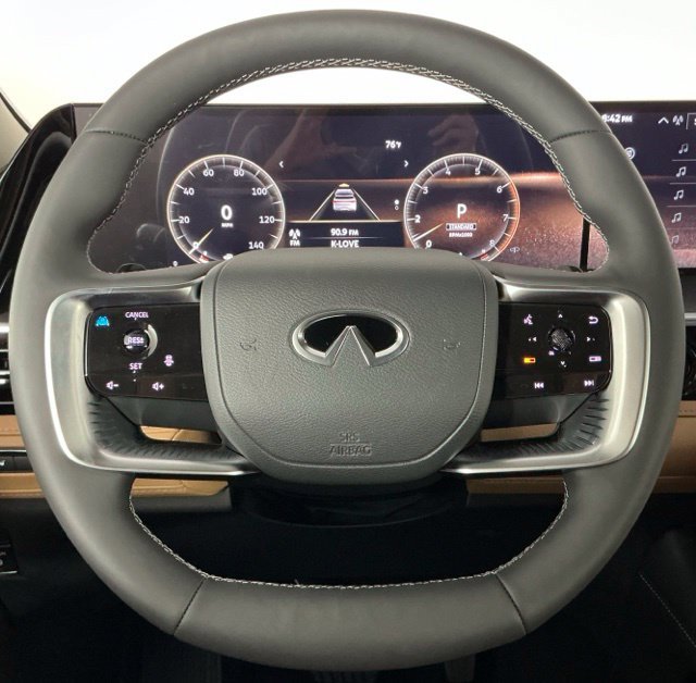 New 2027 Silver INFINITI LUXE image 14