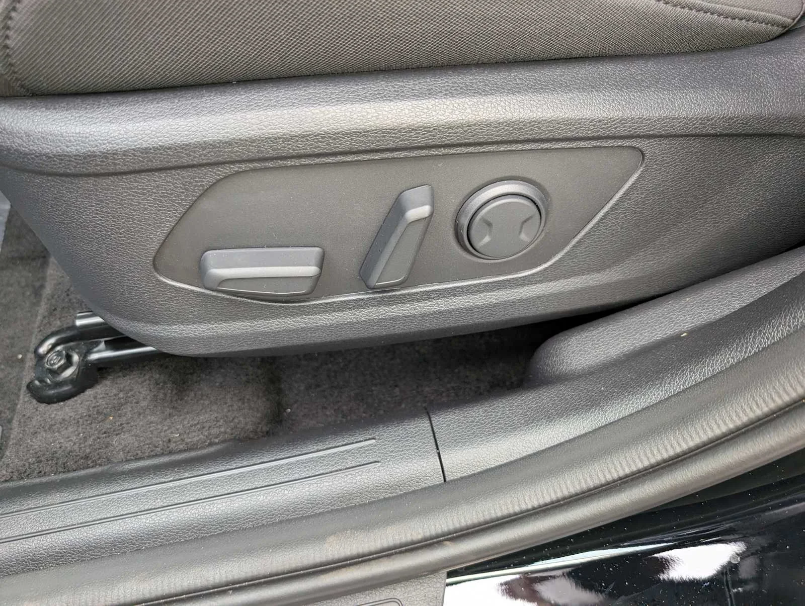 New 2026 Ebony Black Kia LX image 29