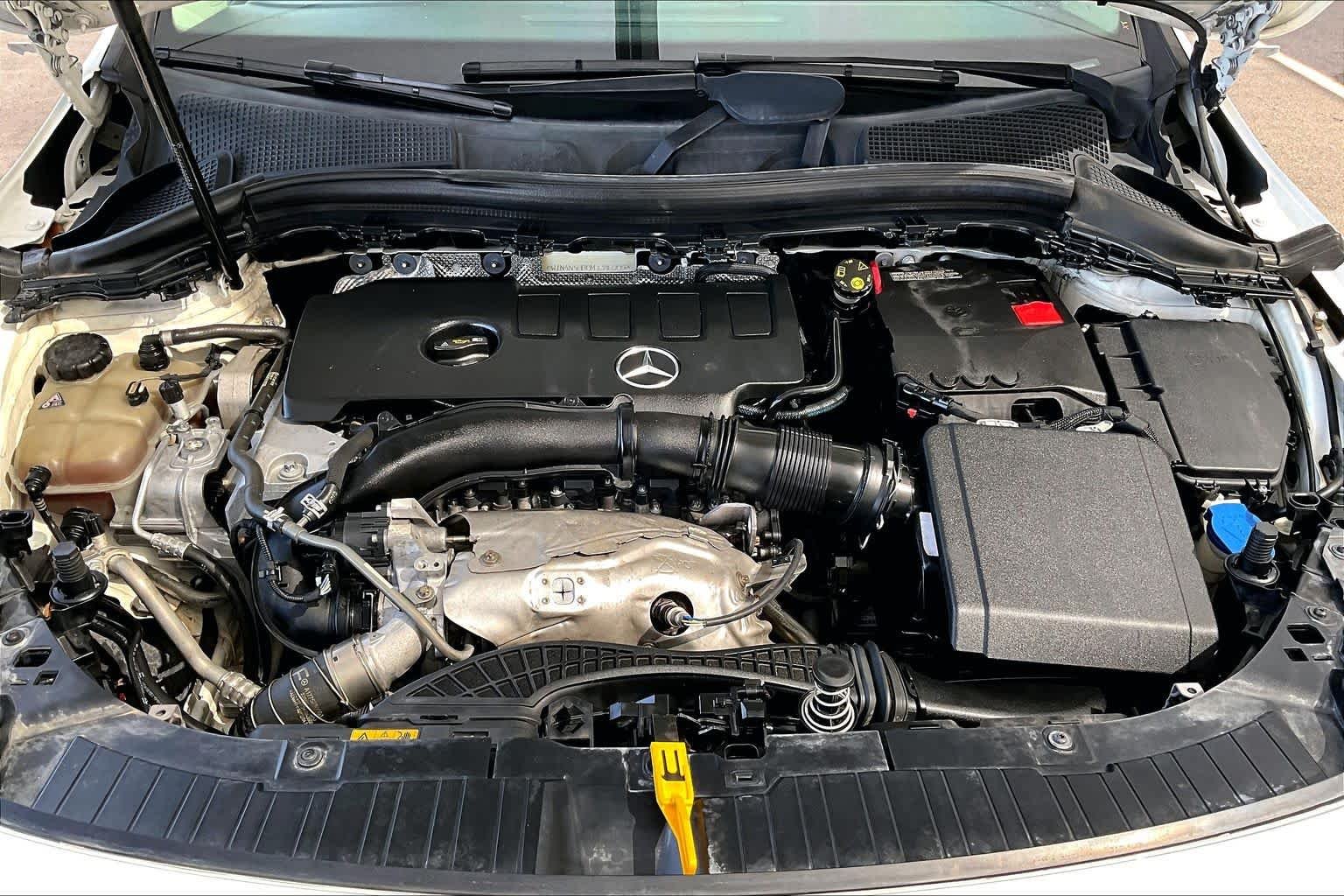 Used 2021 Polar White Mercedes-Benz GLA 250 image 31