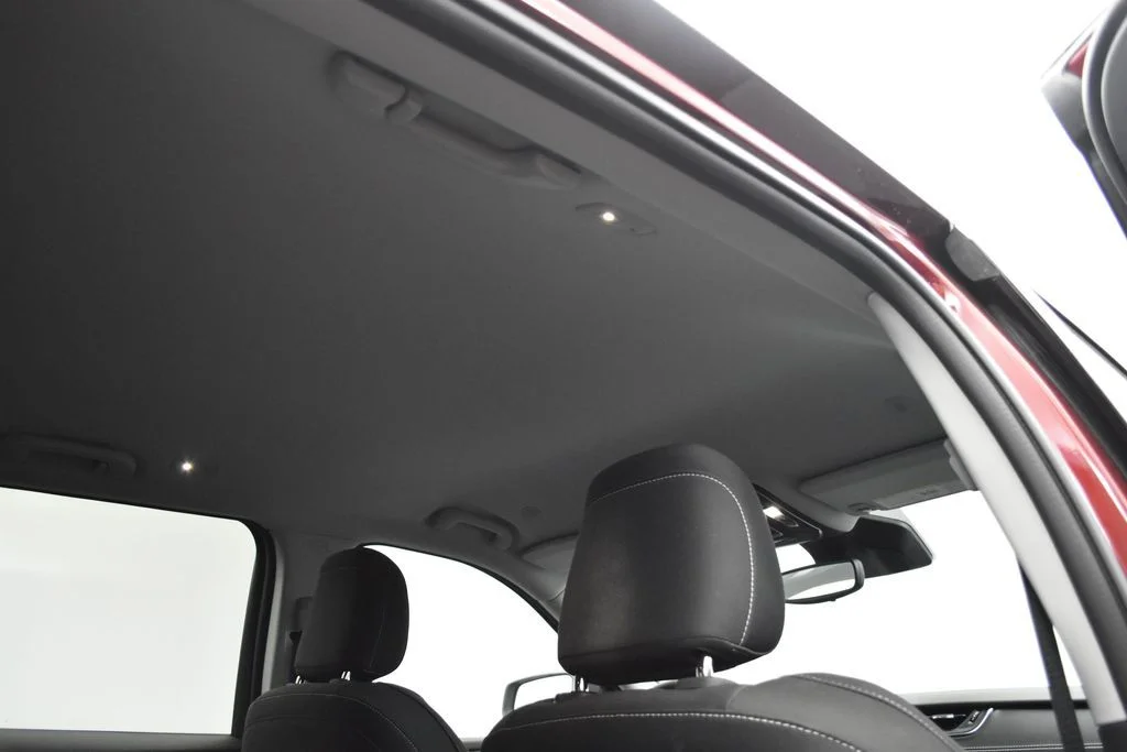 Used 2024 Red Jeep Laredo image 40