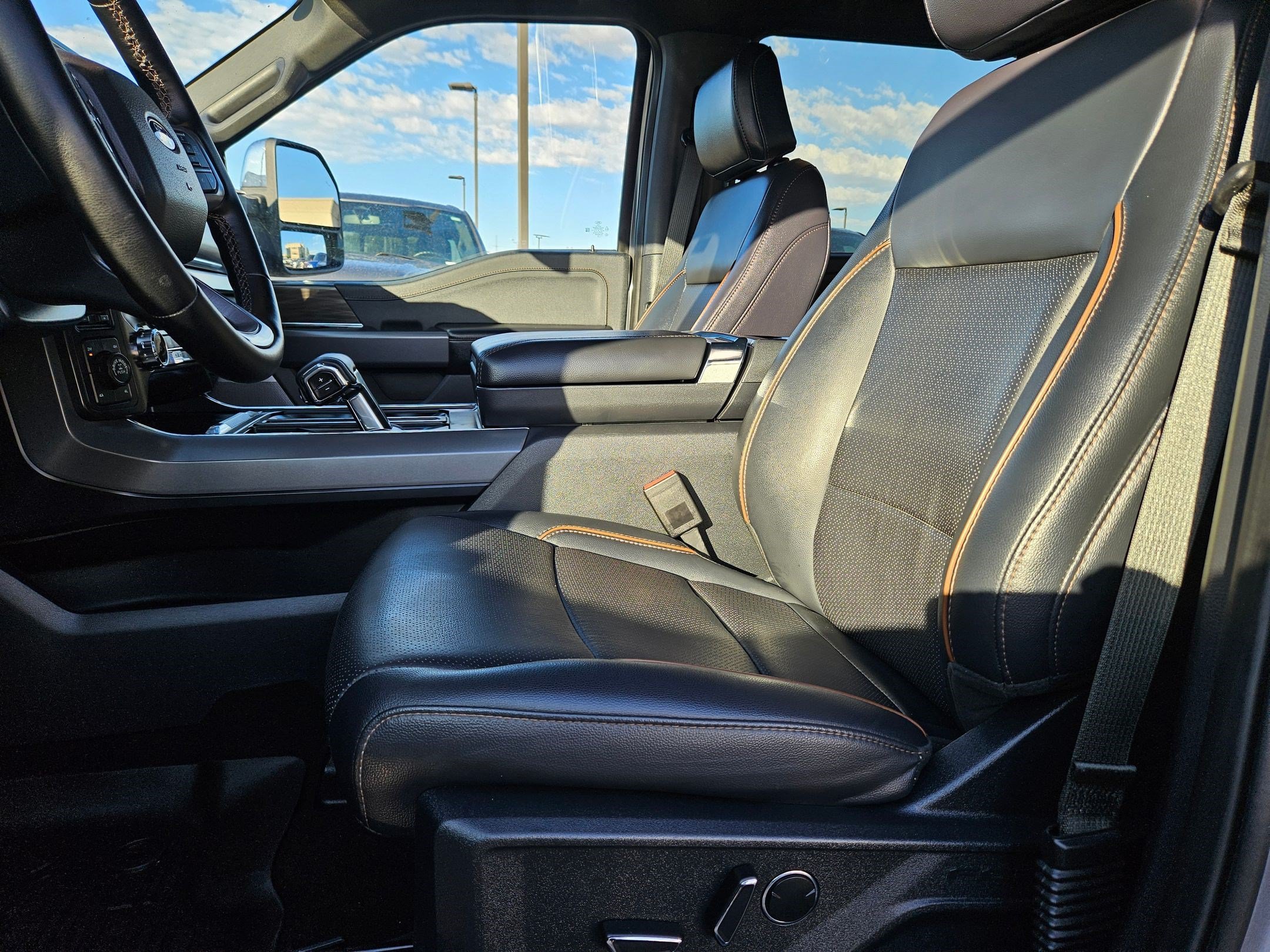 Certified Used 2025 Blue Ford LARIAT image 15