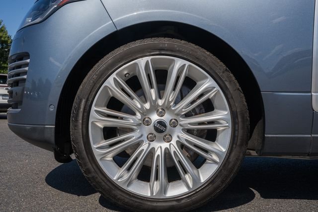 Used 2018 Byron Blue Metallic Land Rover 5.0L V8 Supercharged Autobiography image 21