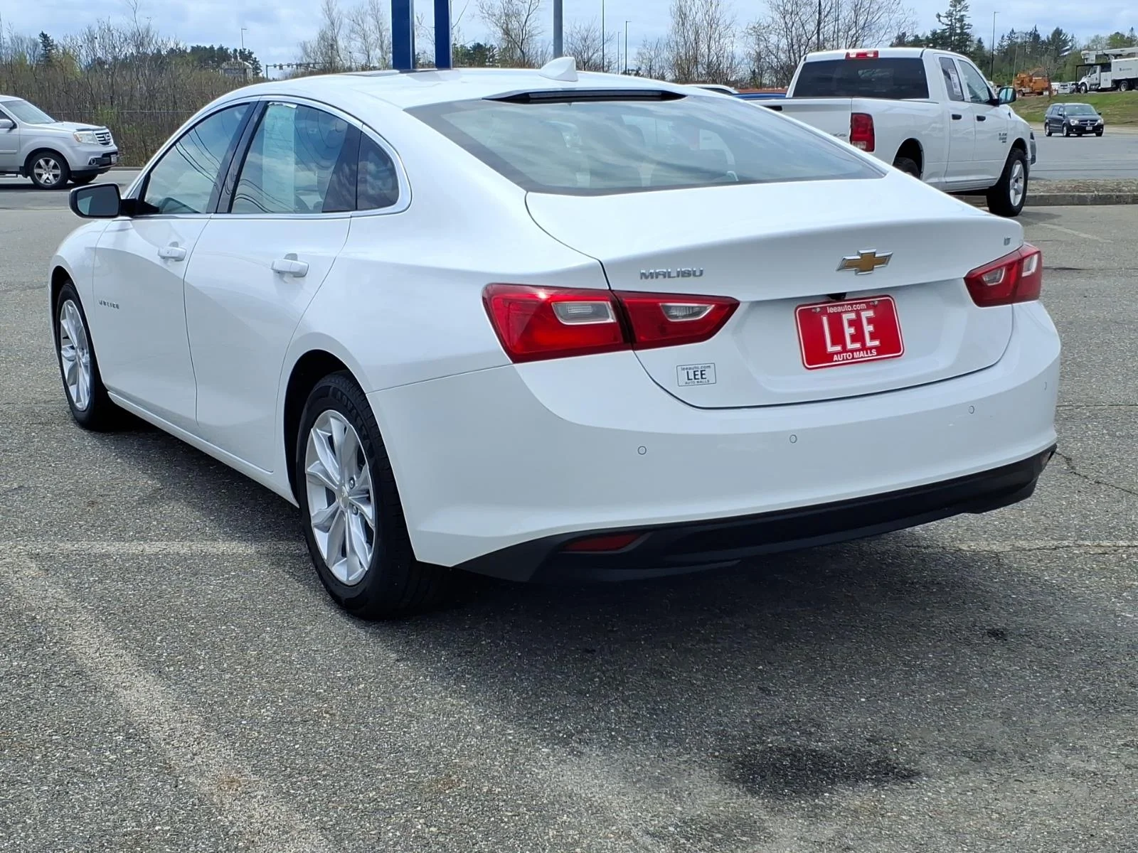 Used 2024 Summit White Chevrolet LT image 7