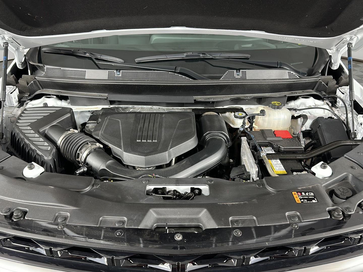 Used 2024 Summit White Chevrolet AWD Z71 image 3