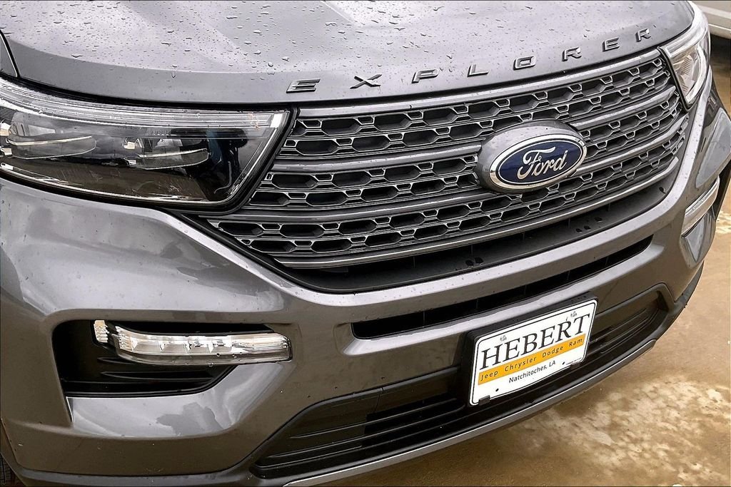 Used 2023 Gray Ford XLT image 29