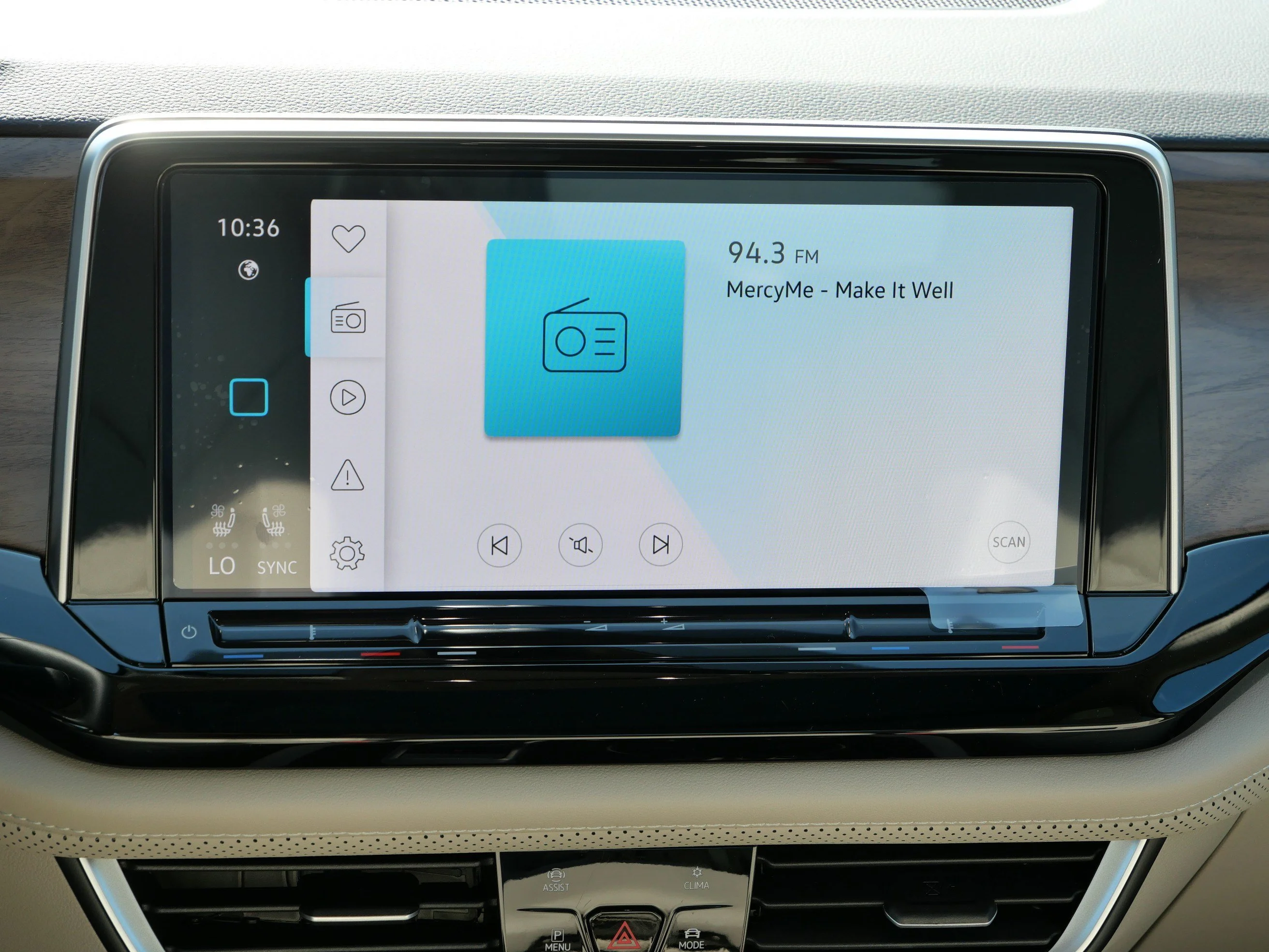 New 2026 Deep Black Pearl Volkswagen 2.0T SE w/Technology image 11