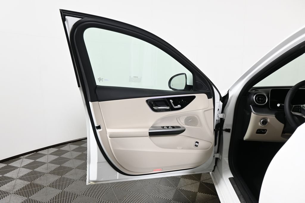 Used 2026 Polar White Mercedes-Benz C 300 image 28