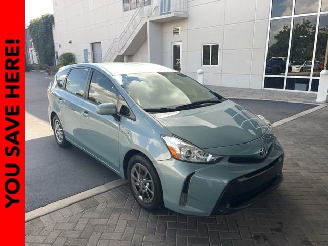 Used 2017 Beige Toyota Four image 1