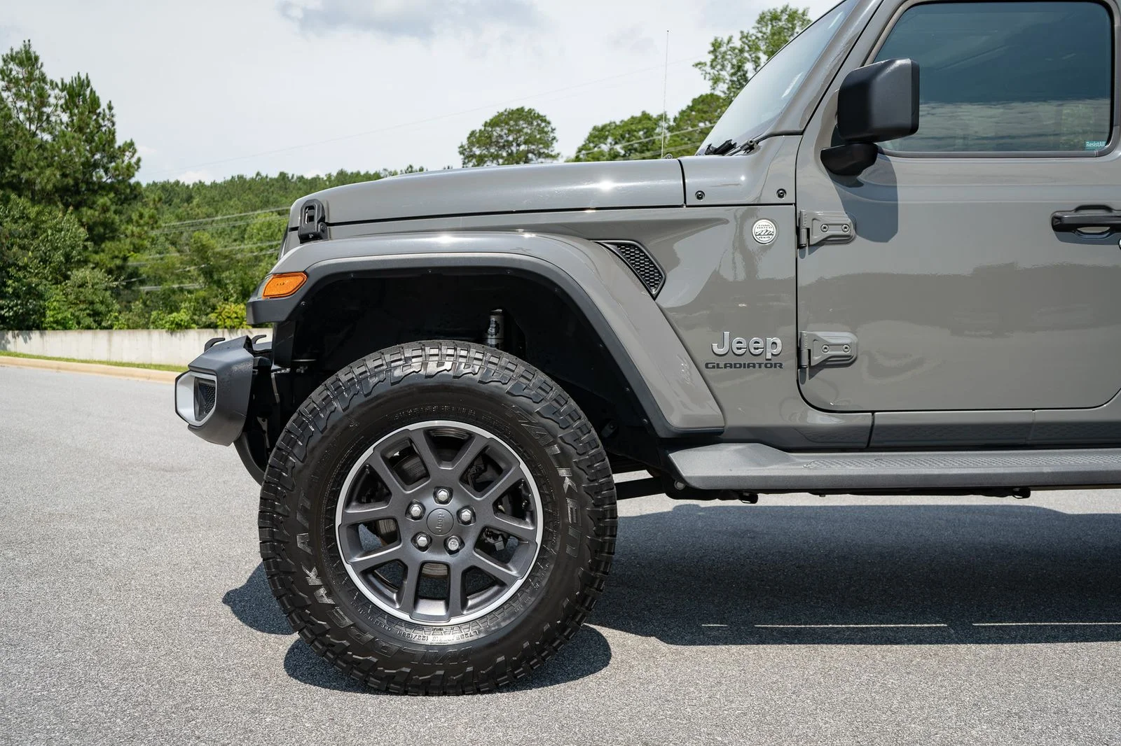 Used 2020 Gray Jeep Overland image 4