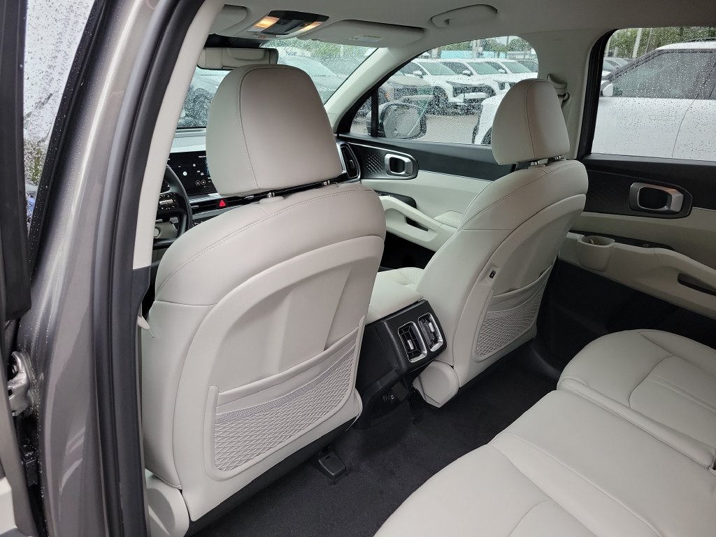 New 2026 Volcanic Sand Kia EX image 17