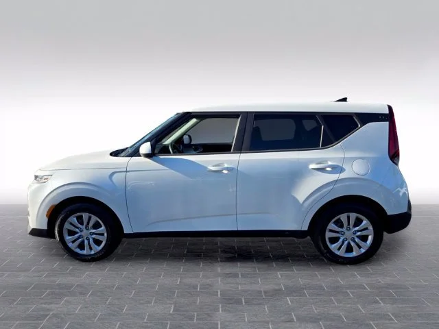 Used 2020 White Kia LX image 4