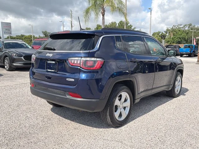 Used 2019 Blue Jeep Latitude image 7