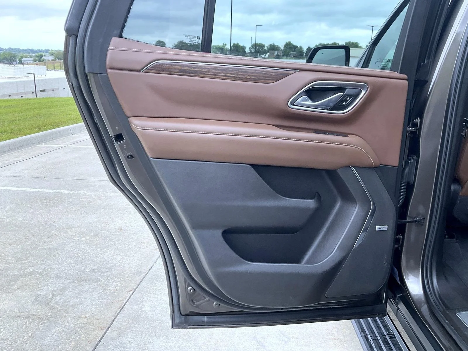 Used 2021 Gray Chevrolet High Country image 18