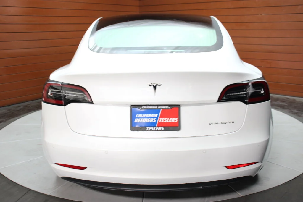Used 2020 Pearl White Multi-Coat Tesla Long Range image 24