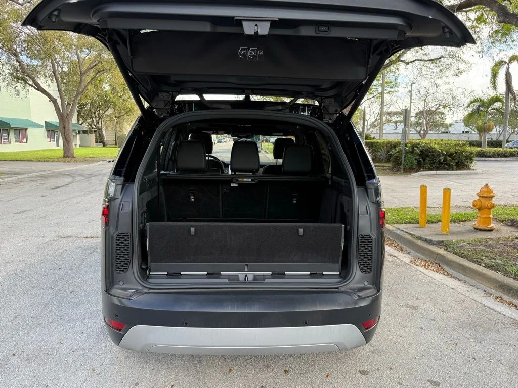 Used 2021 Black Land Rover S image 32