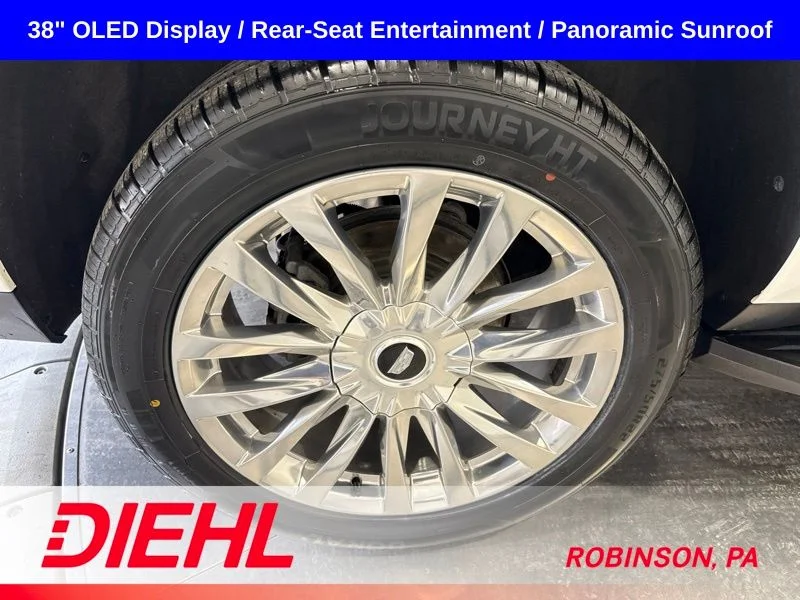Used 2023 White Cadillac Premium image 9
