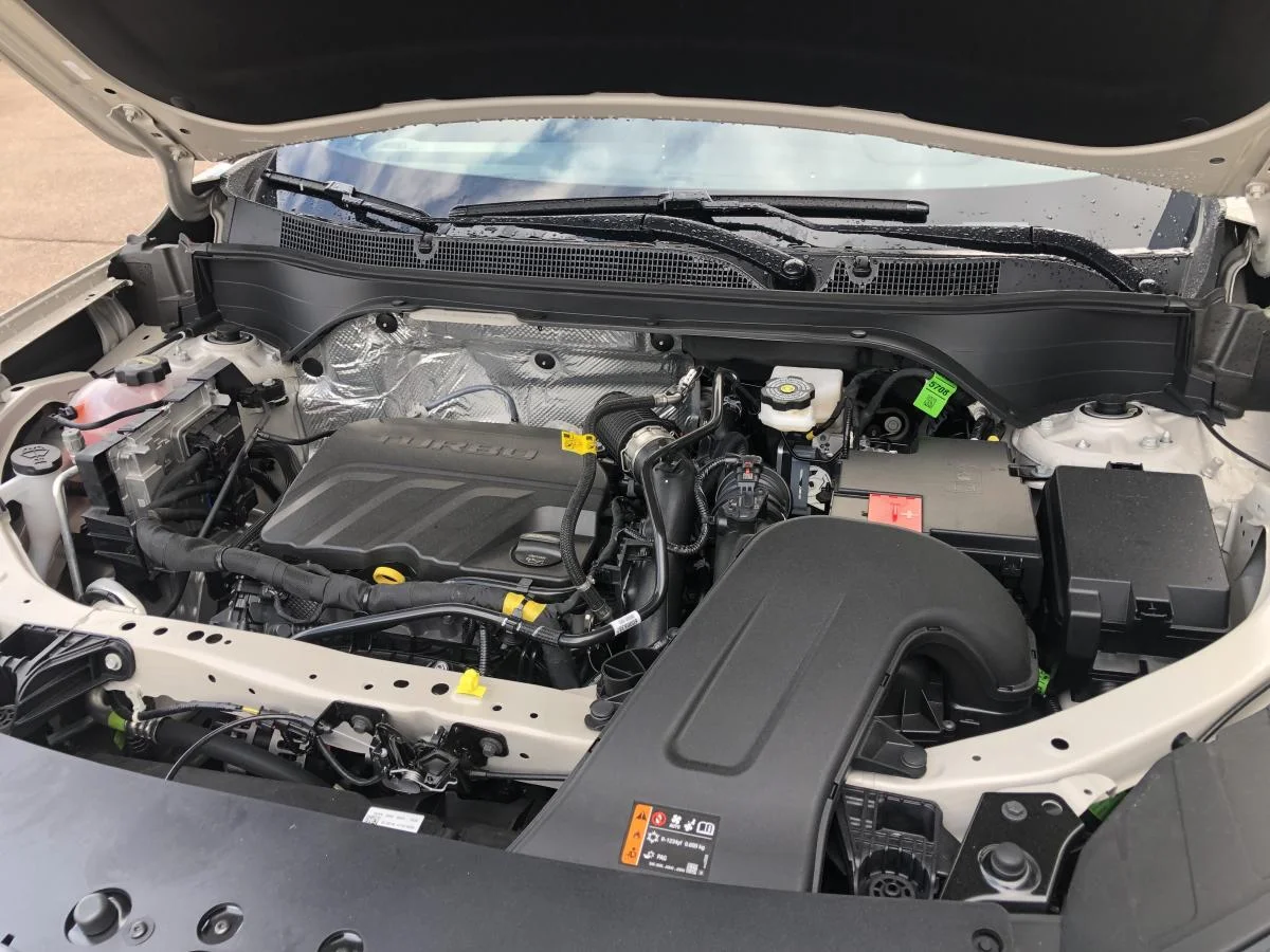 New 2026 White Chevrolet Fwd 4dr 2rs image 20