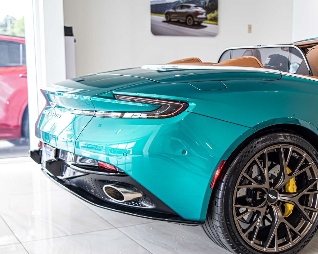 Used 2025 Green Aston Martin Volante image 12