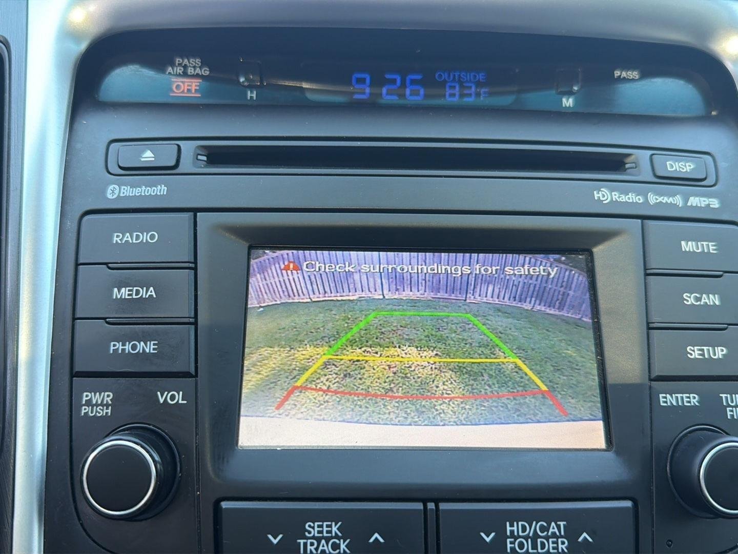 Used 2014 Pearl White Hyundai GLS image 5