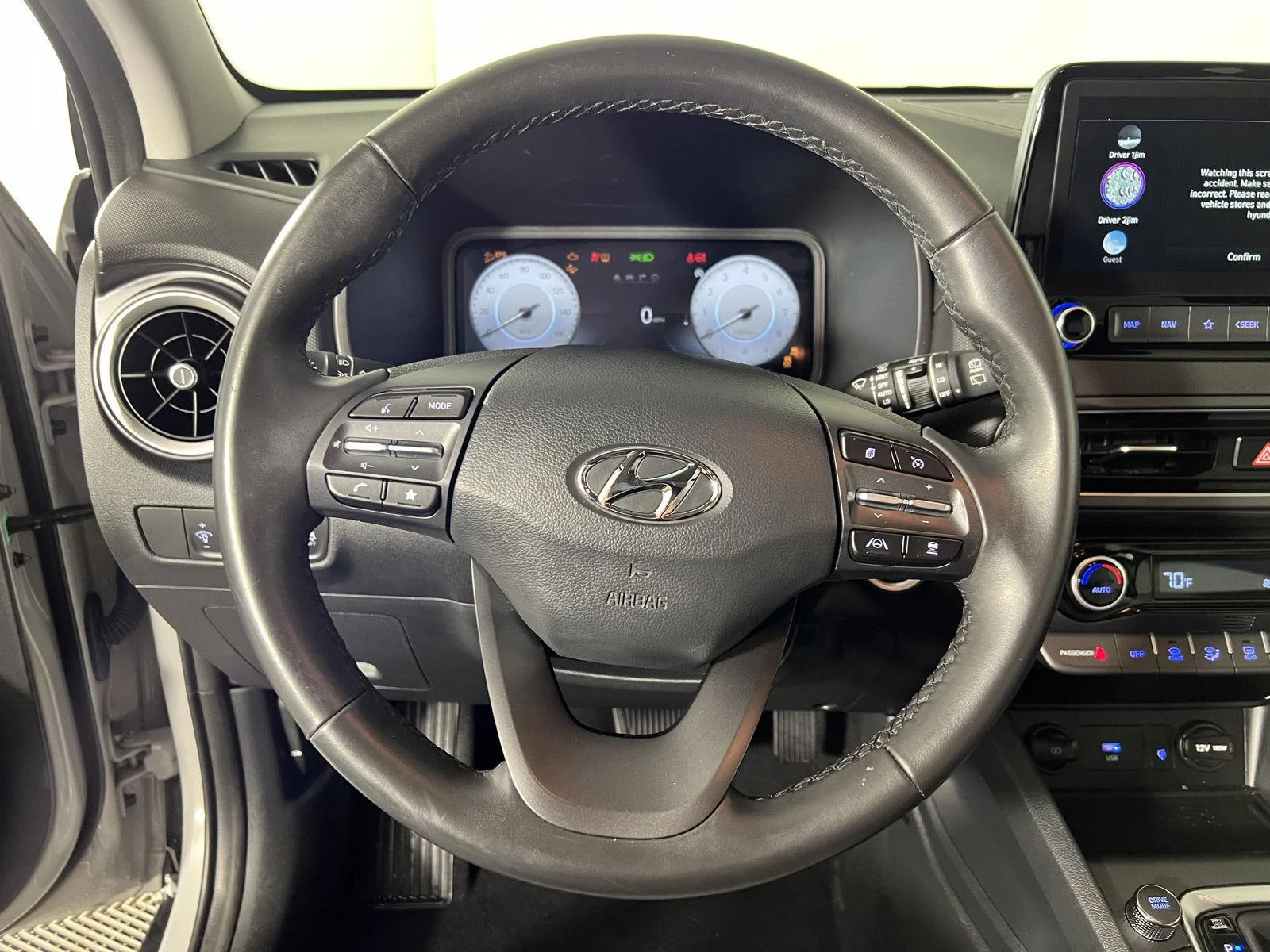 Used 2023 Cyber Silver Hyundai Limited image 16