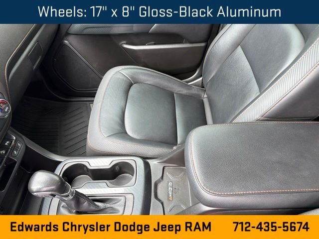 Used 2022 White GMC AT4 w/Leather image 18