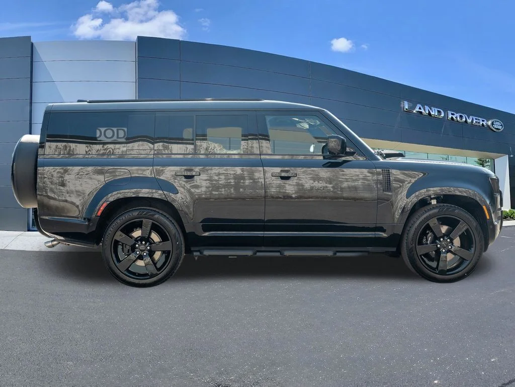 New 2026 Black Land Rover V8 image 8