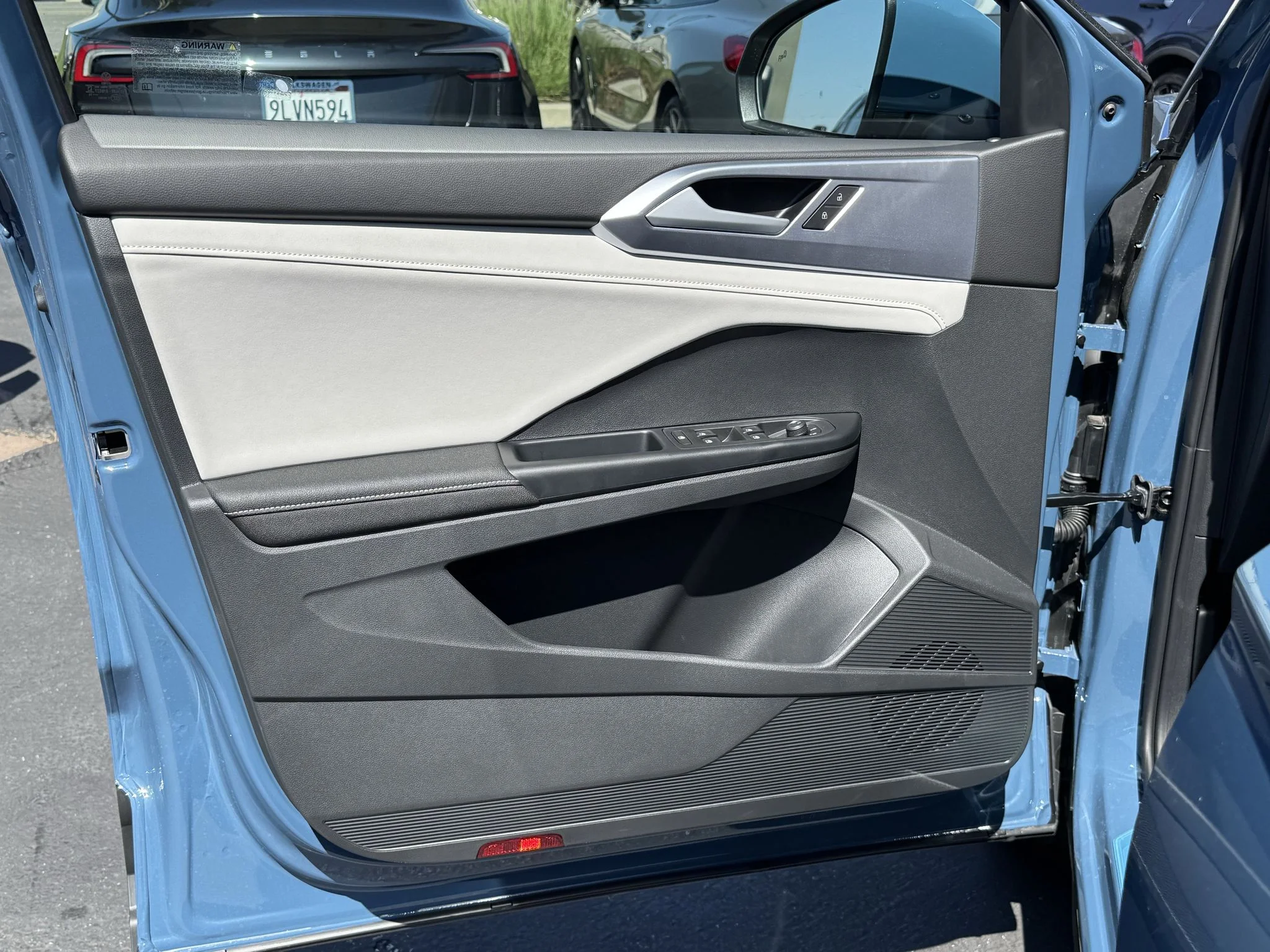 New 2026 Monterey Blue Pearl Volkswagen SE image 11