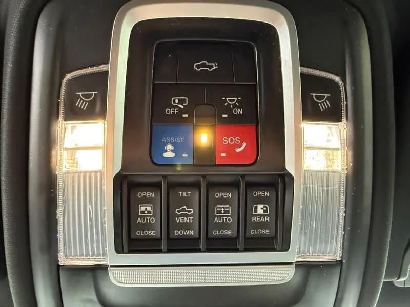 Used 2023 Granite Crystal Metallic Clearcoat Ram Laramie image 21