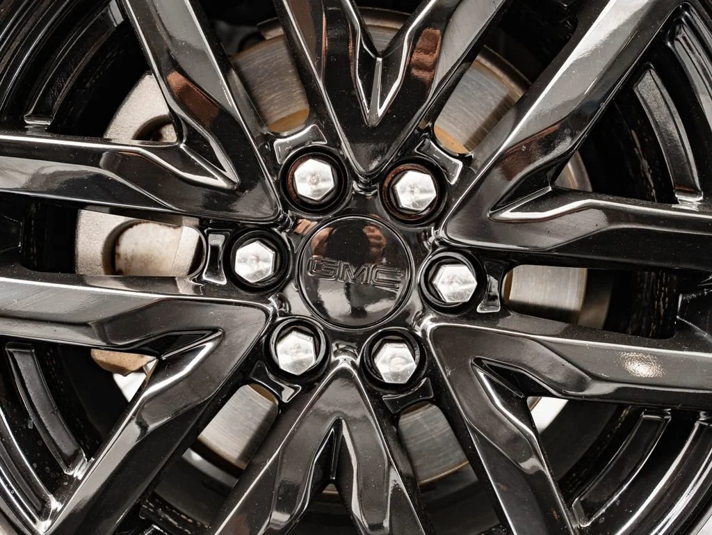 Used 2019 White Frost Tricoat GMC SLT-1 image 8