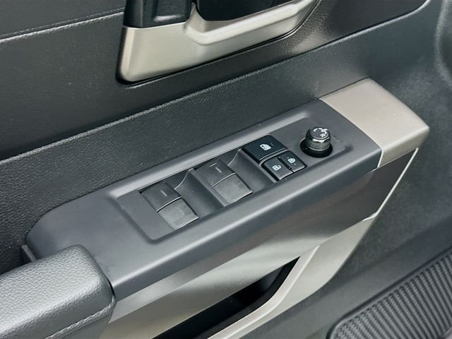 Used 2022 Silver Toyota SR5 image 18