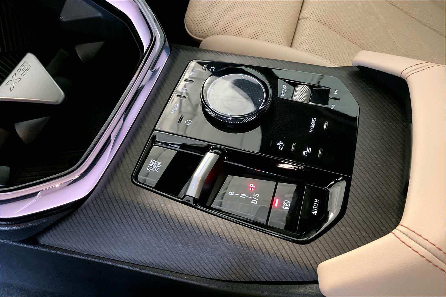 New 2026 Dune Grey Metallic BMW 30 xDrive image 7