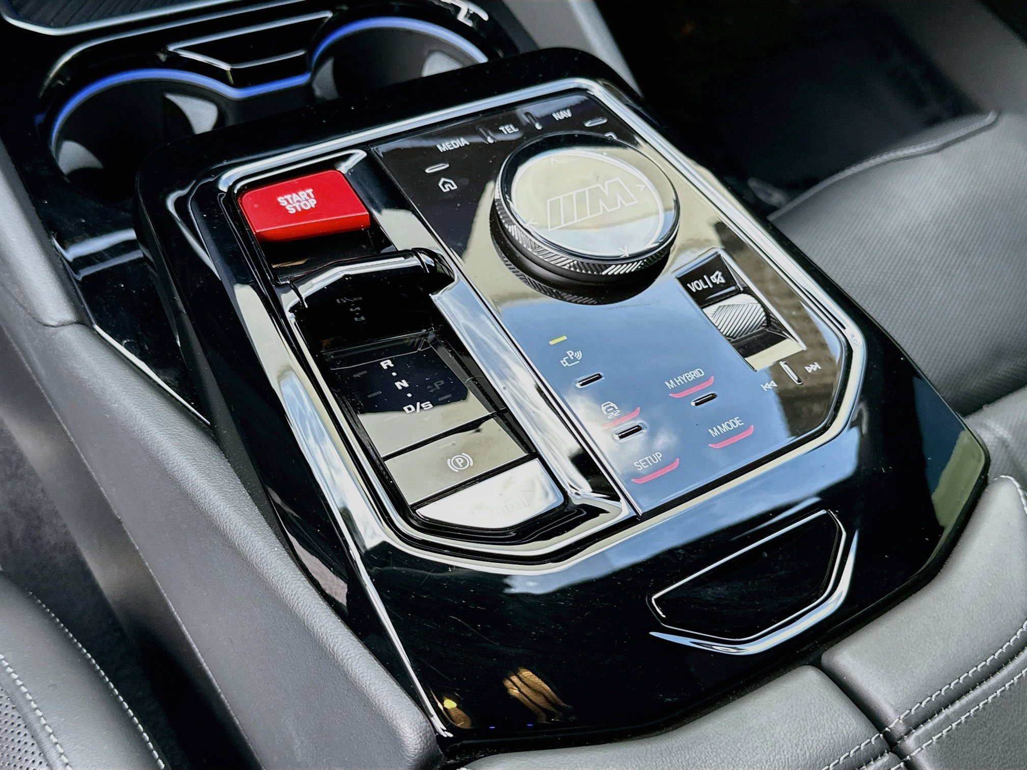 Used 2025 Marina Bay Blue Metallic BMW Base image 17