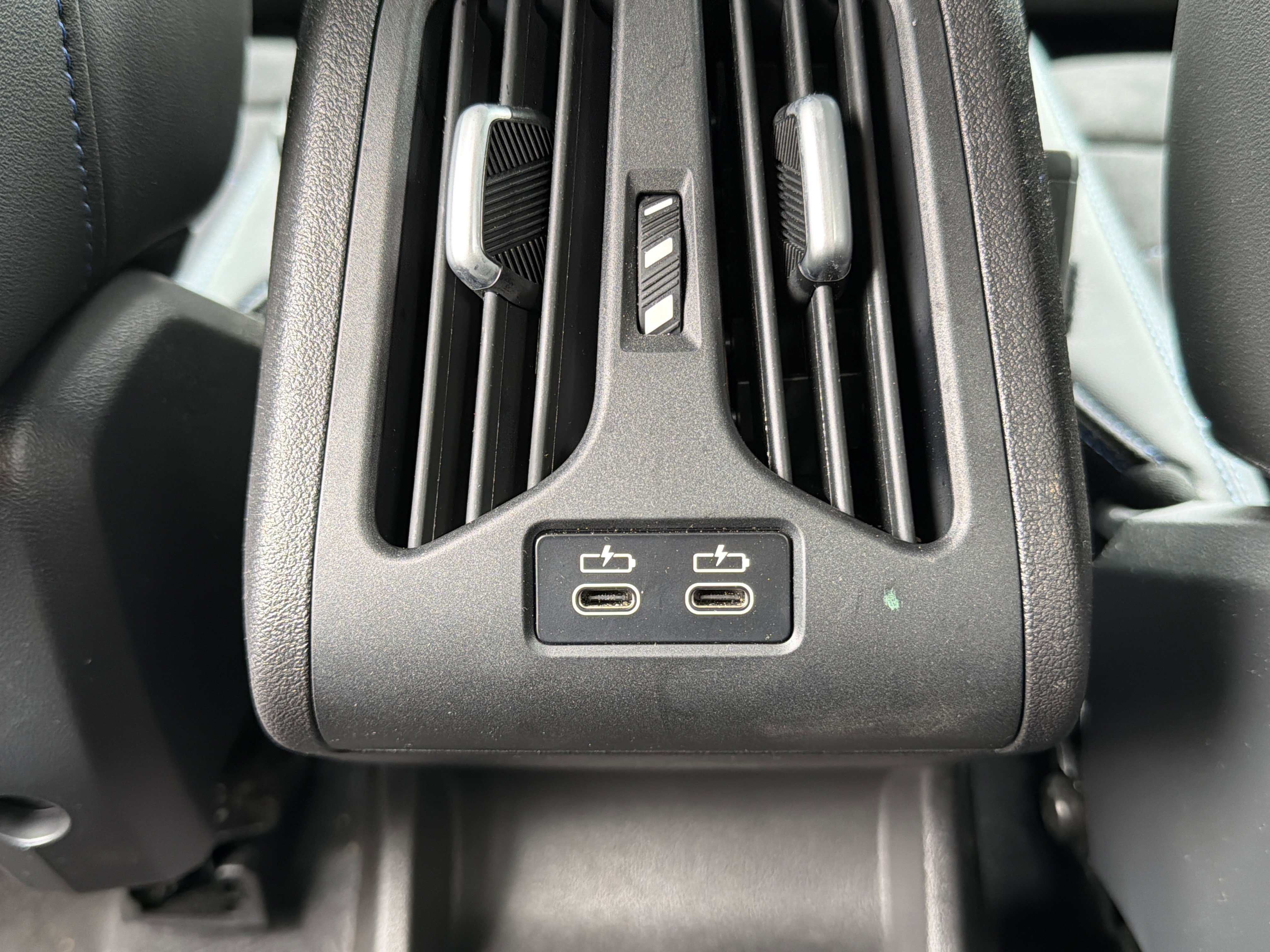 2025 BMW X1 28i - Photo 22